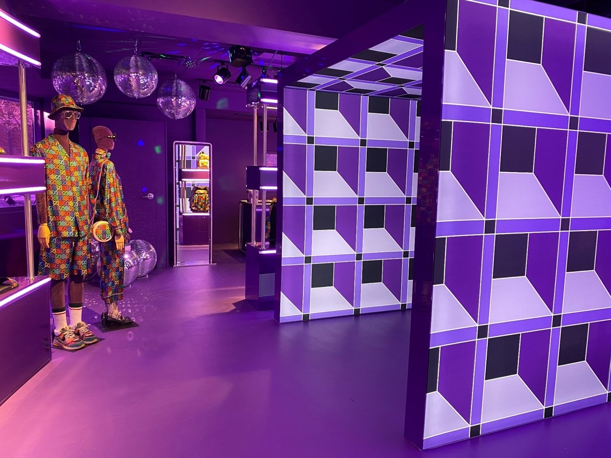 Gucci · Chicago pop-up · Display details