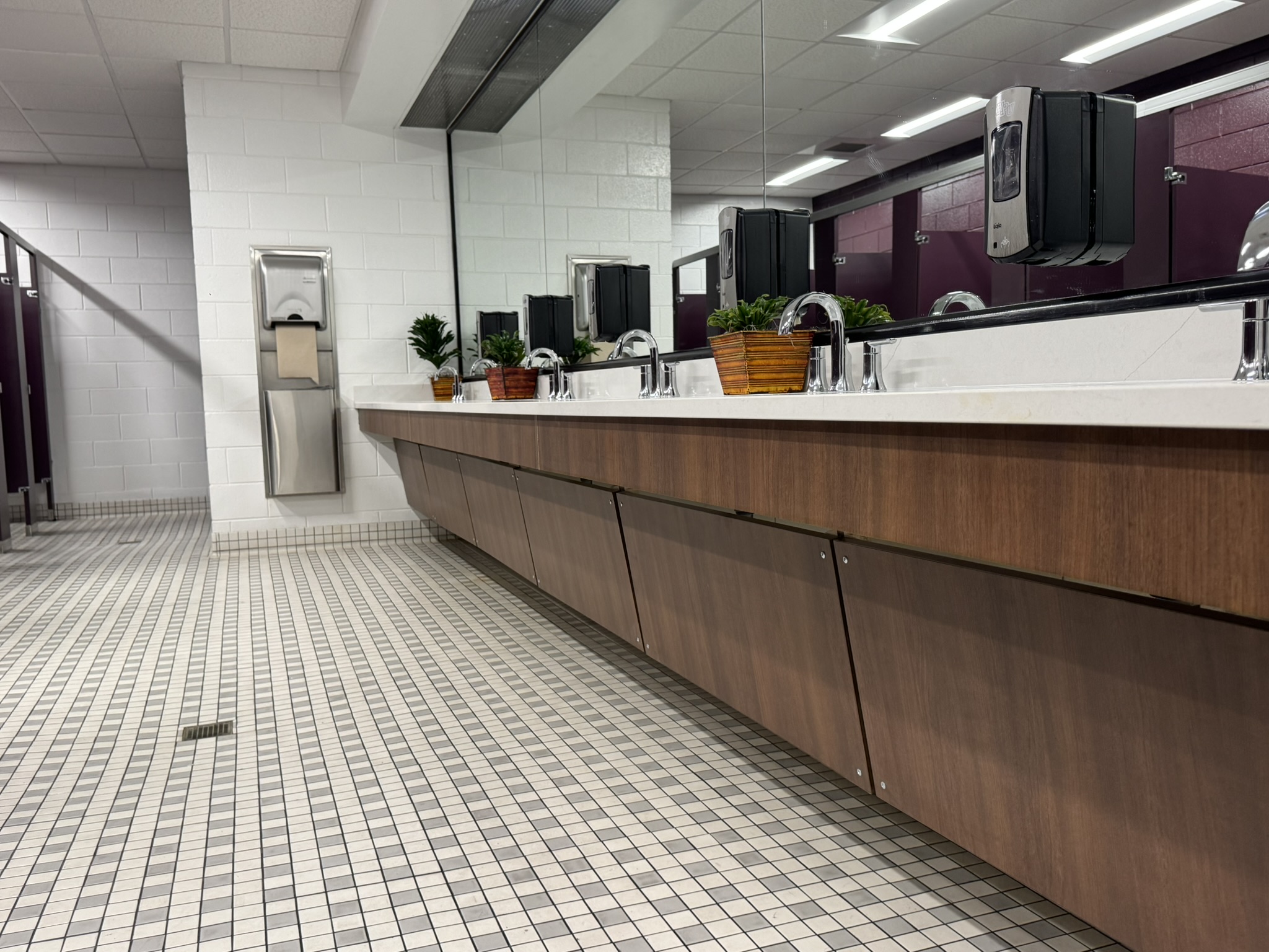 High Point University · Service counter